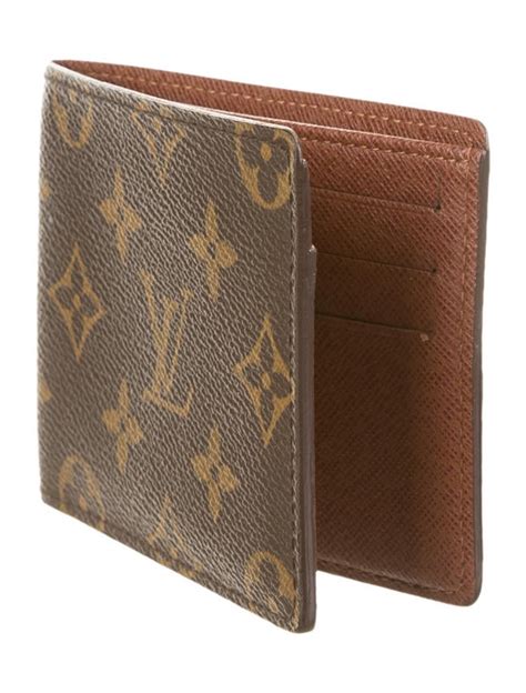 louis vuitton bifold wallet men.